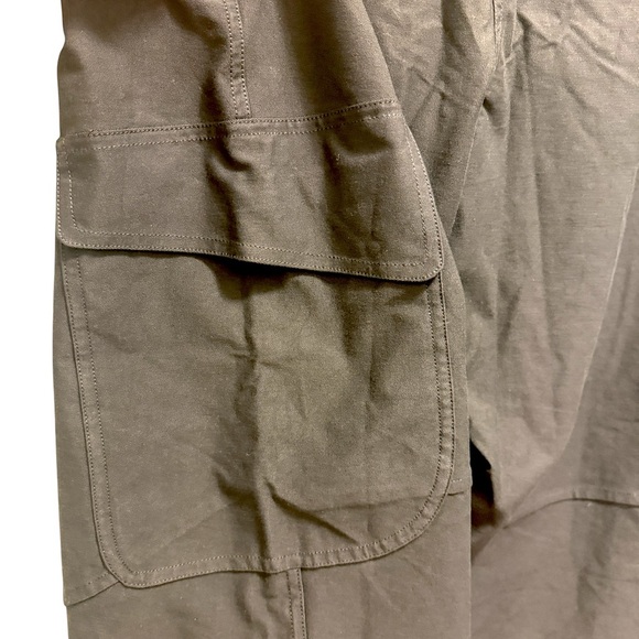 Lululemon Athletica Charcoal Cargo Pants - Picture 12 of 16
